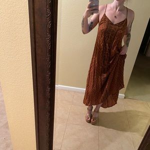 Lulu’s Brown dress